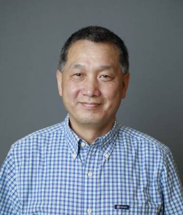 Feng Wang headshot